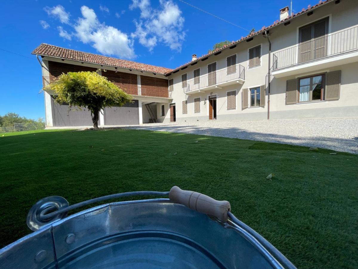 Al Laghetto La Morra Bed & Breakfast Exterior photo