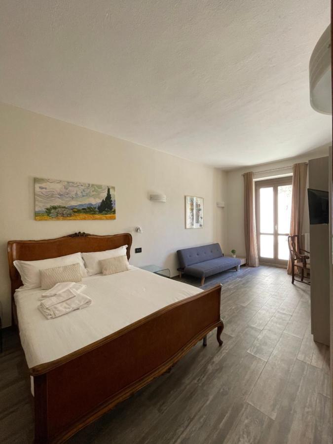 Al Laghetto La Morra Bed & Breakfast Exterior photo
