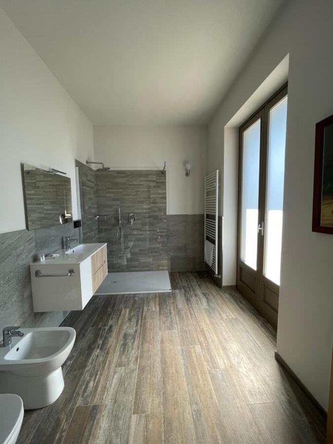 Al Laghetto La Morra Bed & Breakfast Exterior photo